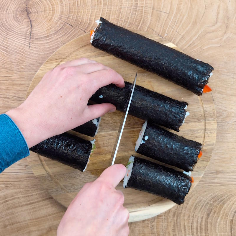 Tempura Sushi Schritt 9 Rolle schneiden