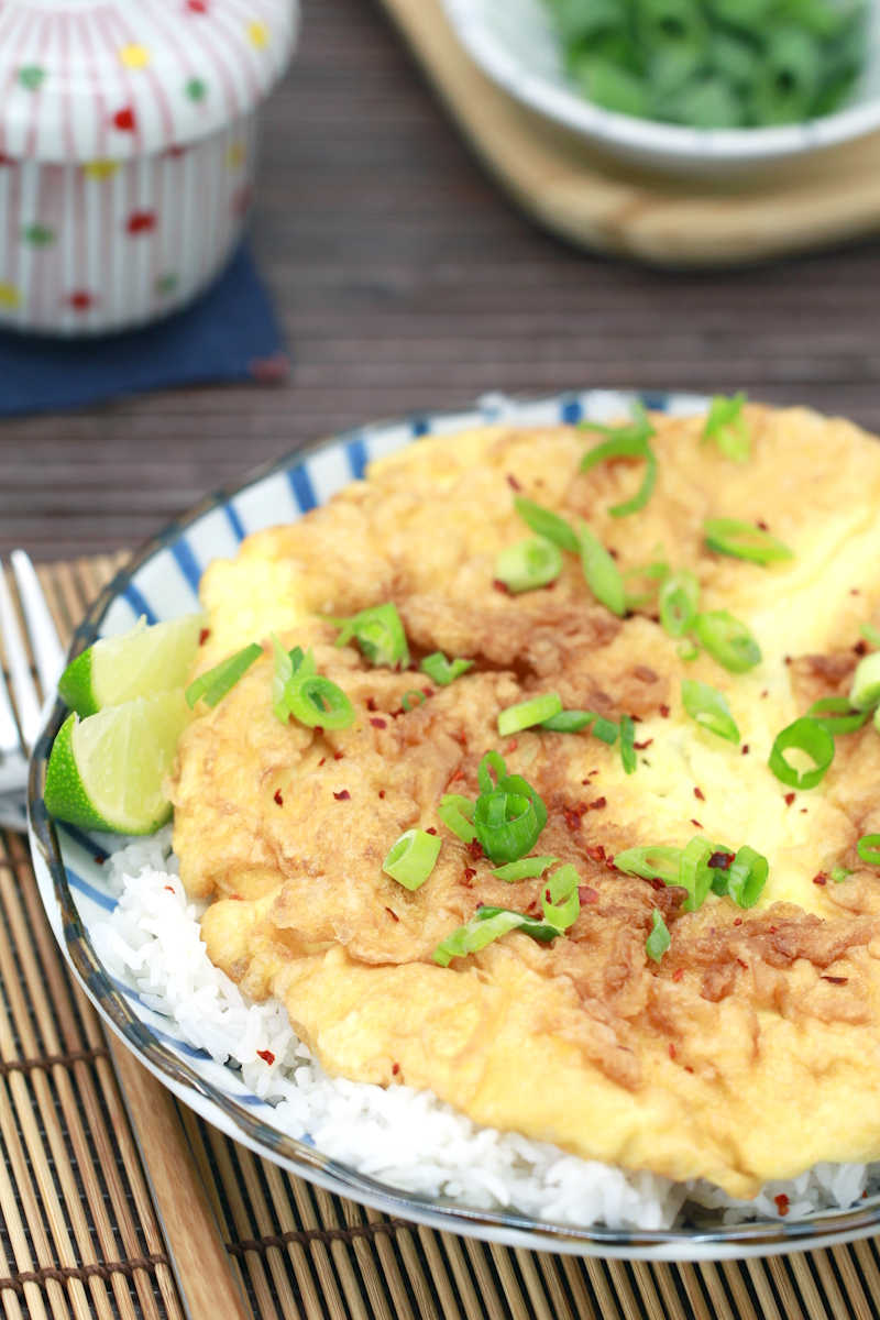 Khai Jao Rezept – fluffiges Thai Omelett mit Frühlingszwiebeln