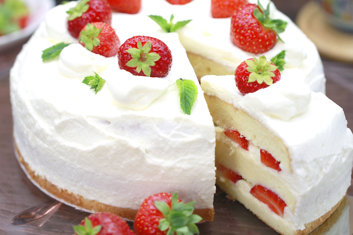 Japanischer Erdbeerkuchen mit Sahne selber machen
