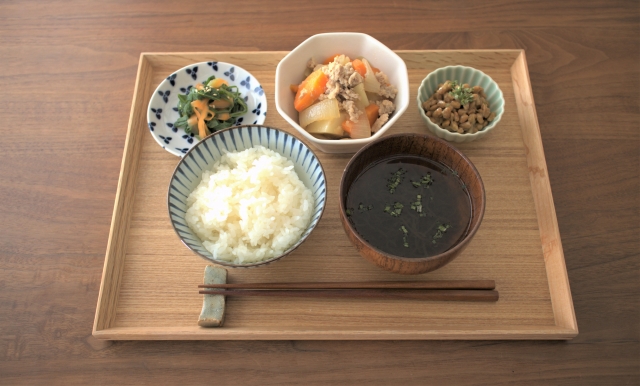 Washoku Ichijū Sansai Mahlzeit